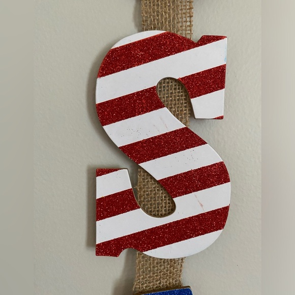 Patriotic Glitter Hanging Wall Decor USA - Picture 3 of 6